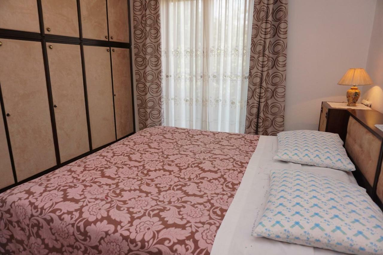 Hotel Mariella à Bašanija Extérieur photo