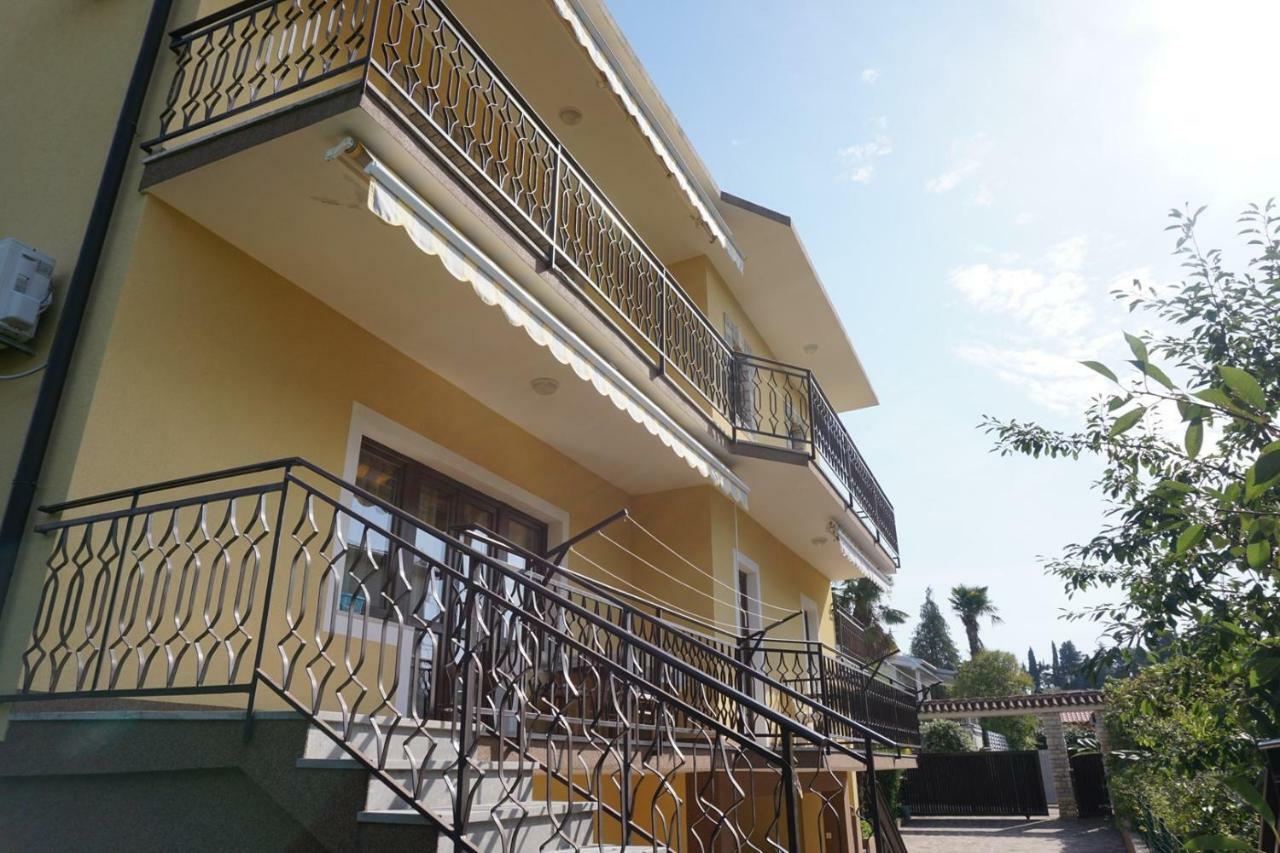 Hotel Mariella à Bašanija Extérieur photo