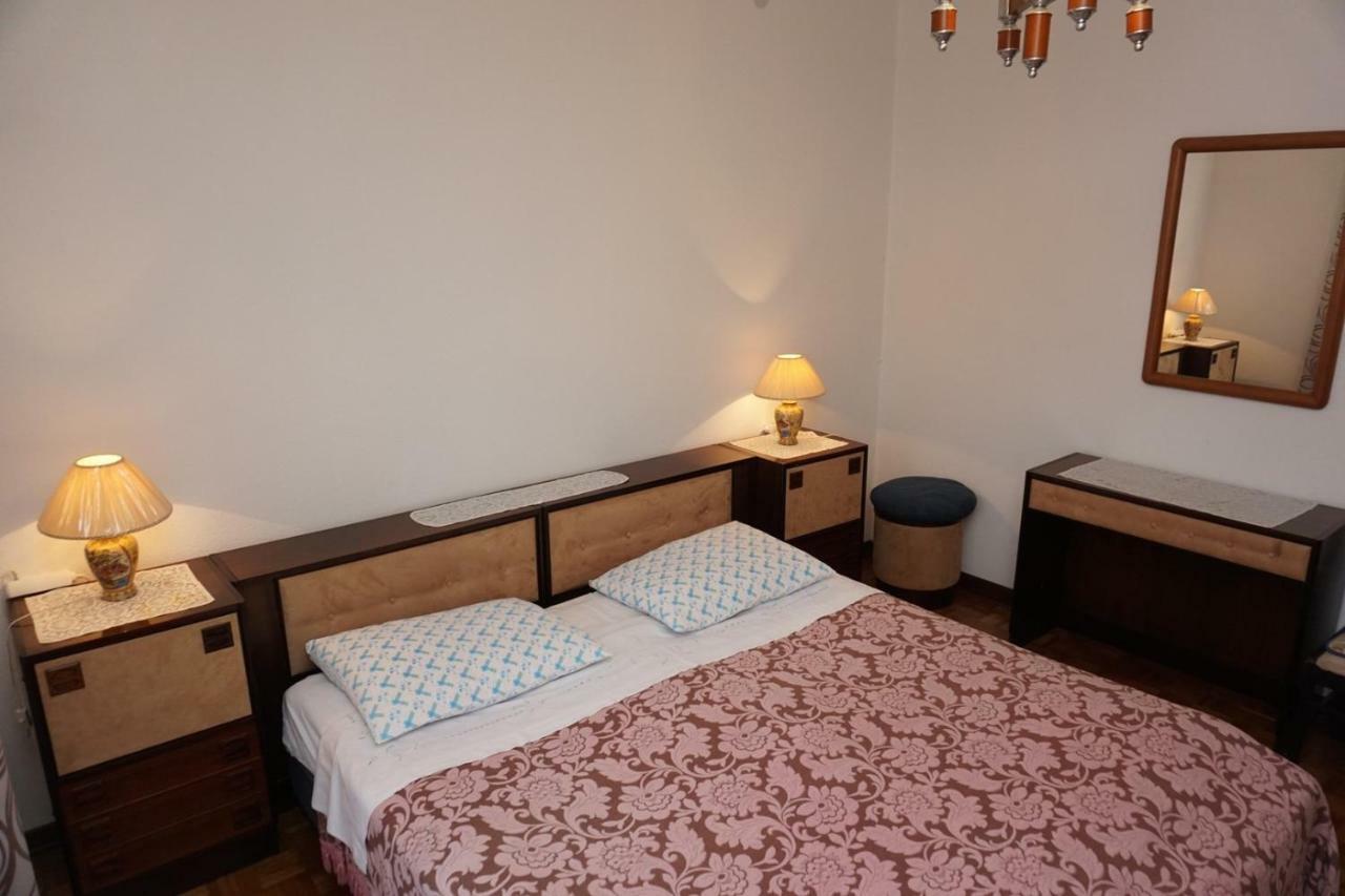 Hotel Mariella à Bašanija Extérieur photo