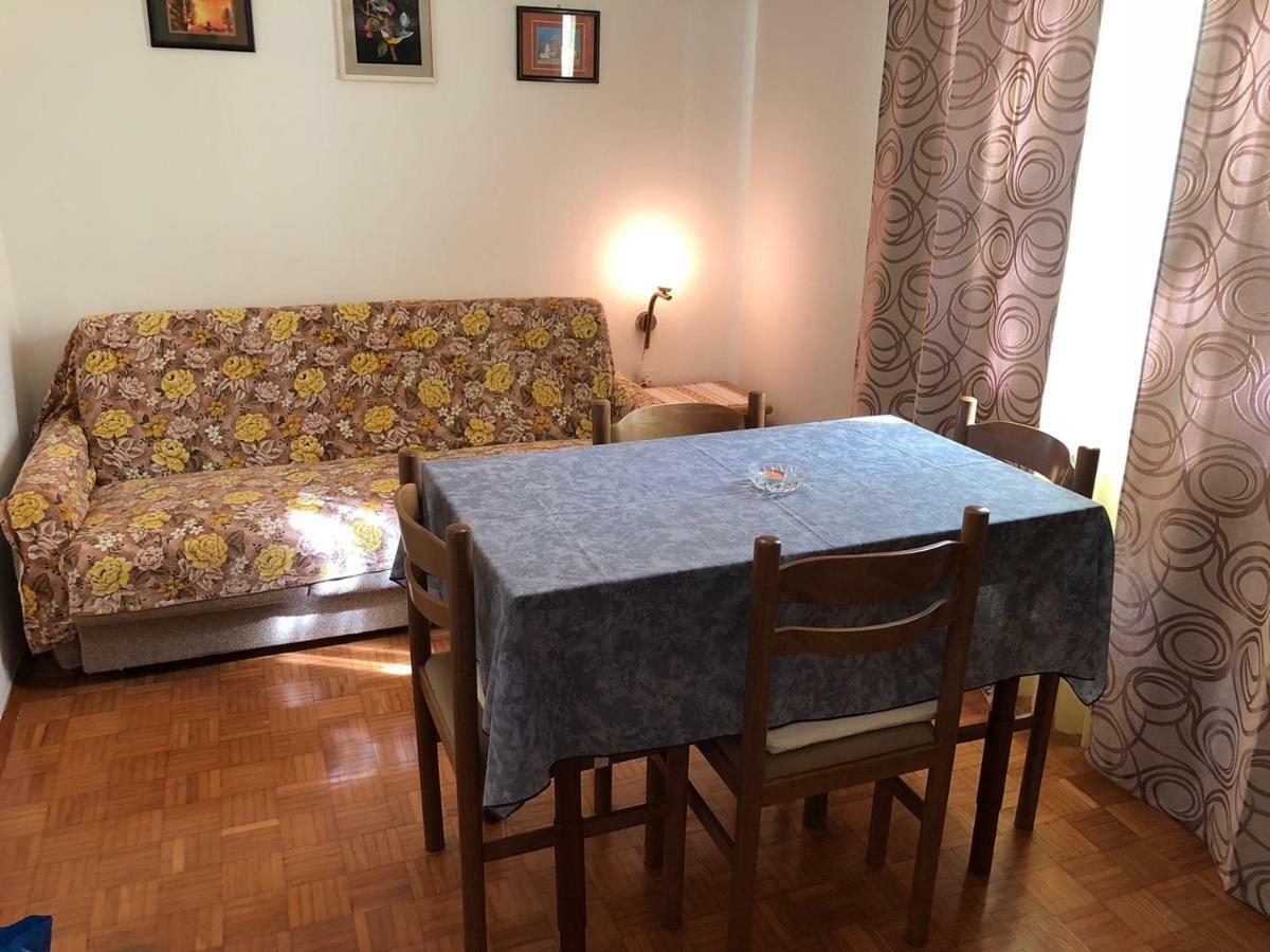 Hotel Mariella à Bašanija Extérieur photo