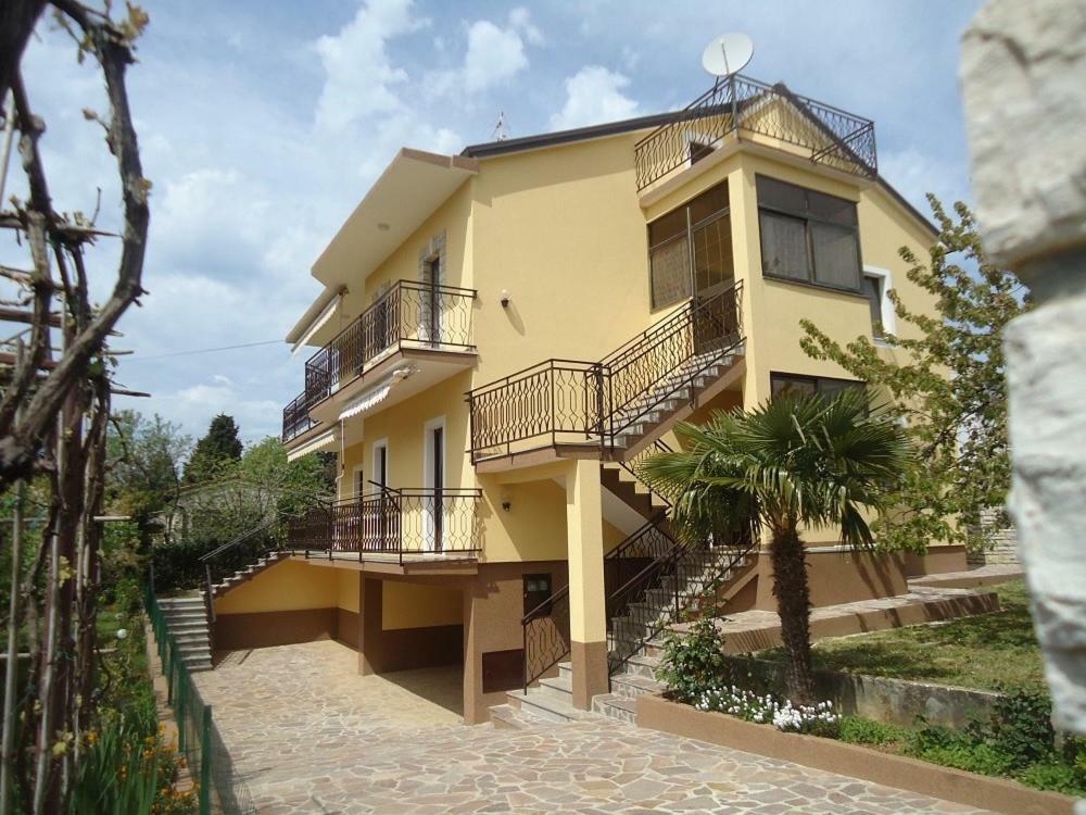 Hotel Mariella à Bašanija Extérieur photo