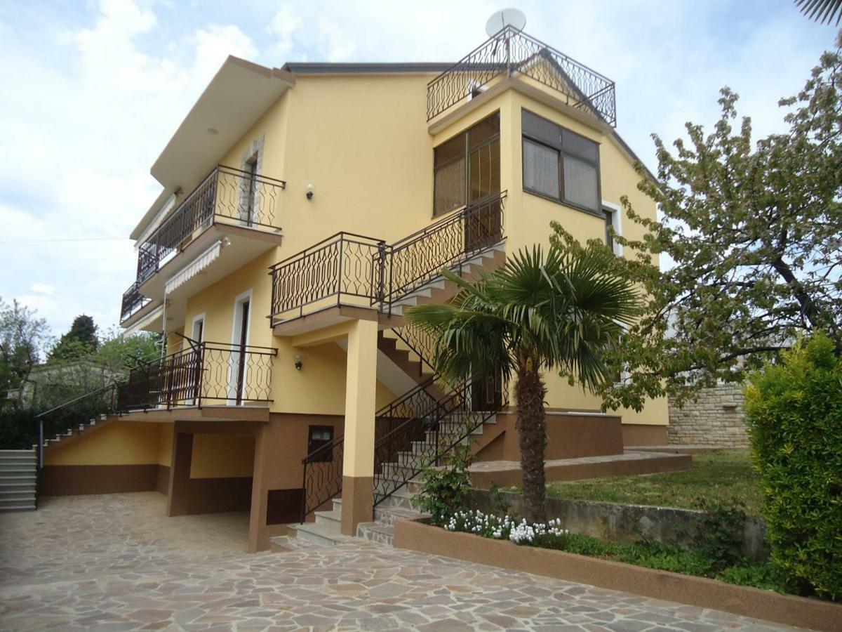 Hotel Mariella à Bašanija Extérieur photo