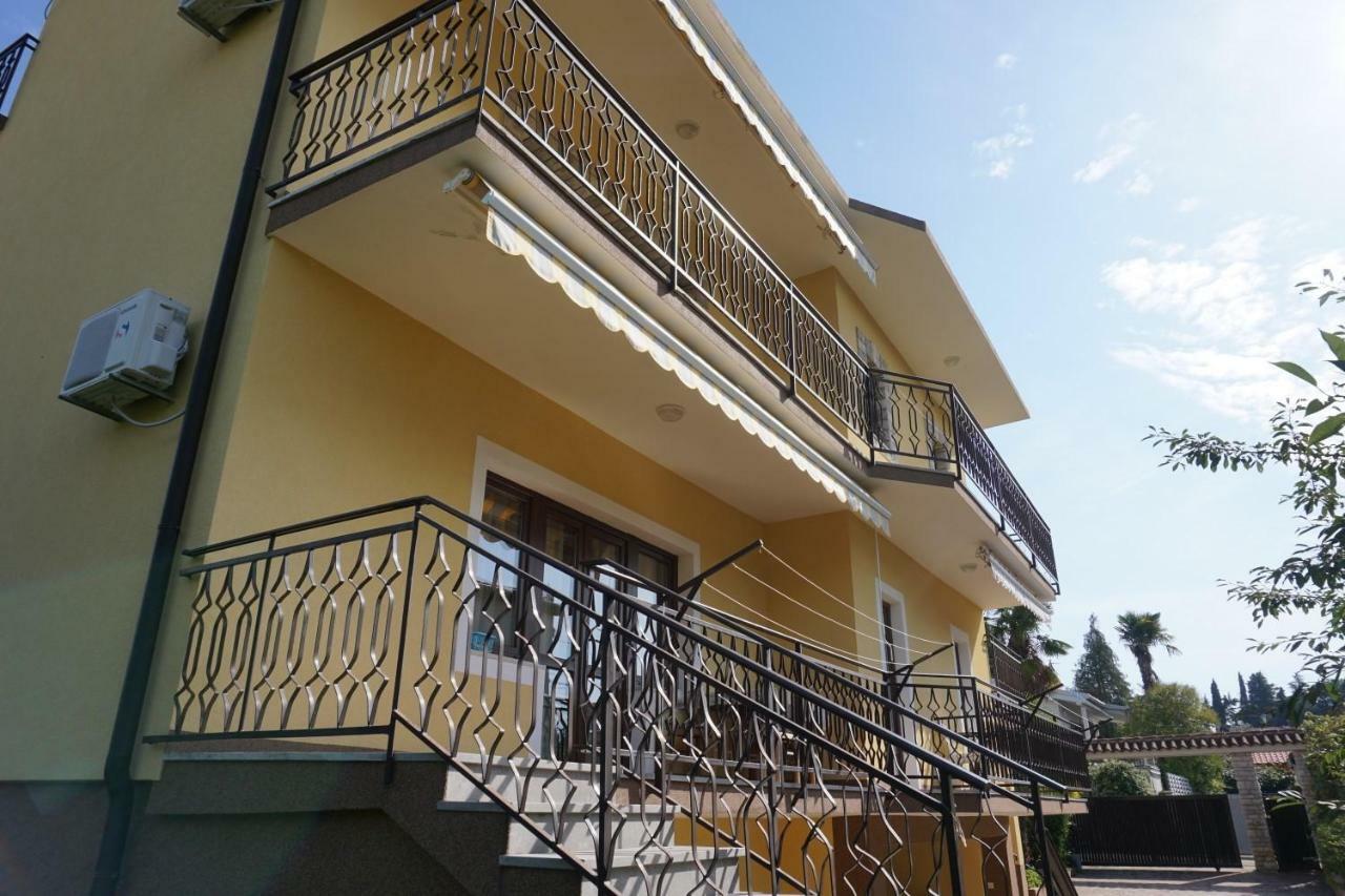 Hotel Mariella à Bašanija Extérieur photo